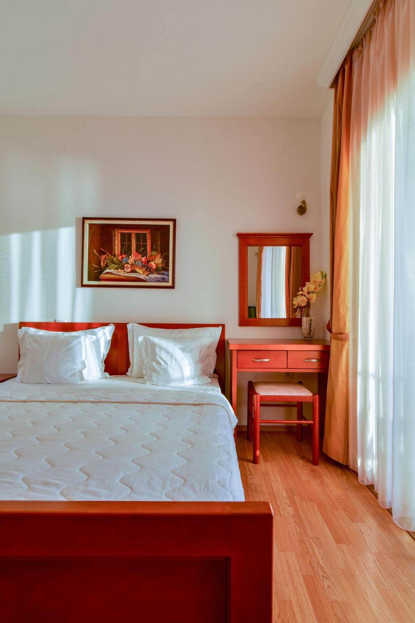 Apartments Leut Sveti Stefan Værelse billede