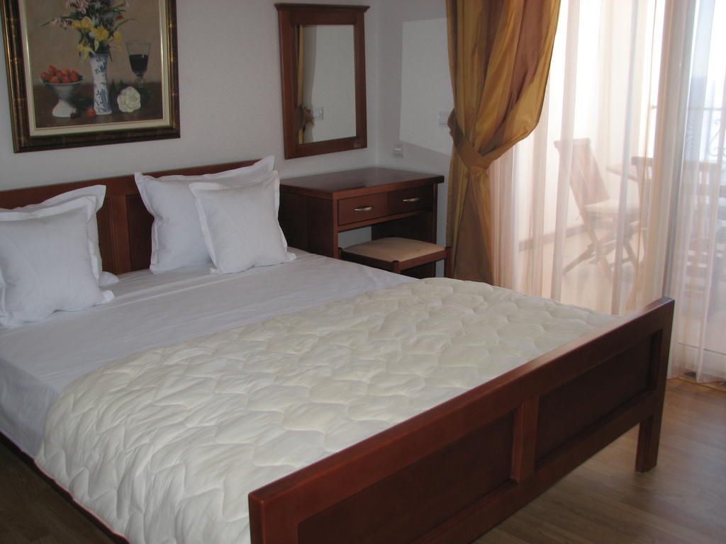 Apartments Leut Sveti Stefan Værelse billede