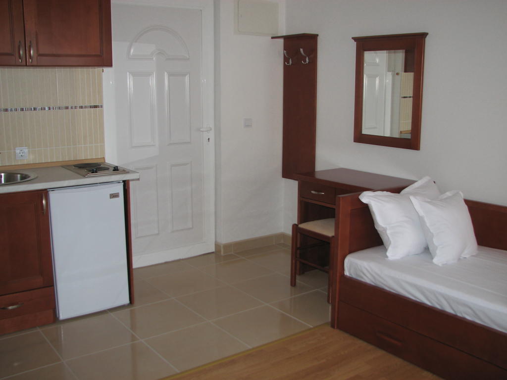 Apartments Leut Sveti Stefan Værelse billede