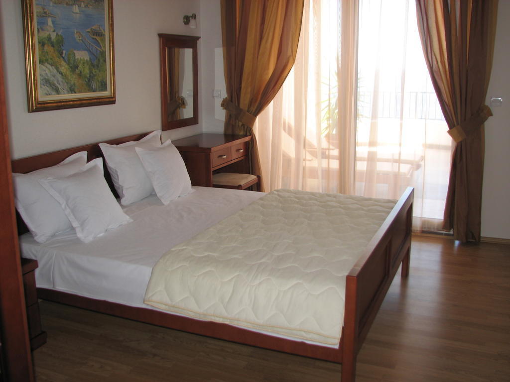 Apartments Leut Sveti Stefan Værelse billede