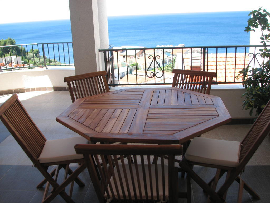 Apartments Leut Sveti Stefan Værelse billede